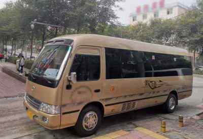 大巴车(8-18座） 